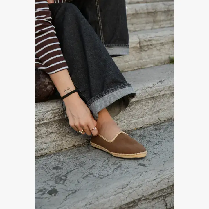 Brown CNT 64 OX 029 Brown W6 36-41 in vendita all'ingrosso su Faire5