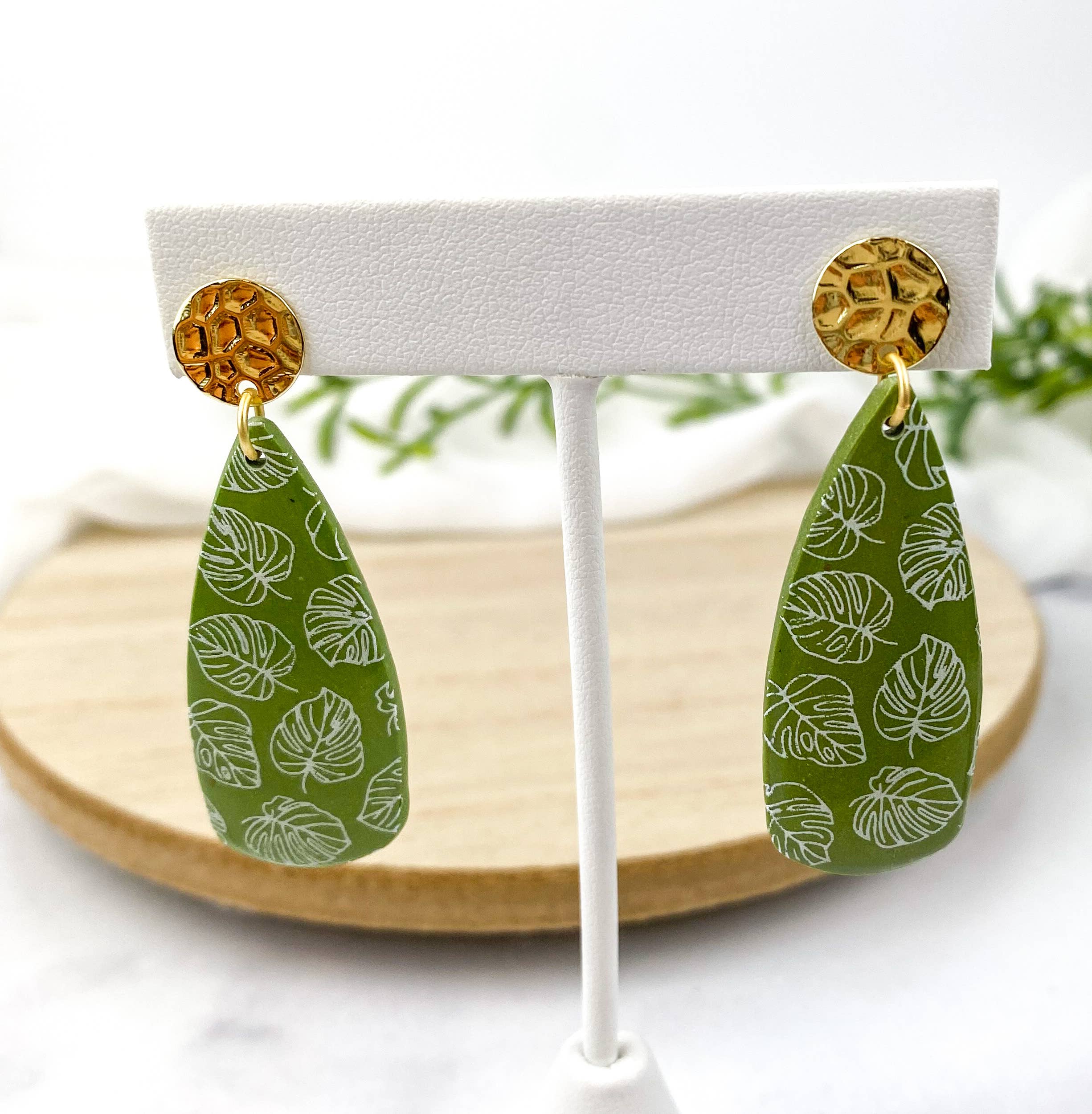 Light Shine - Wholesale Dangle Earrings - Monstera Leaf Dangle Earring | Green Spring Clay Drop |Plant5