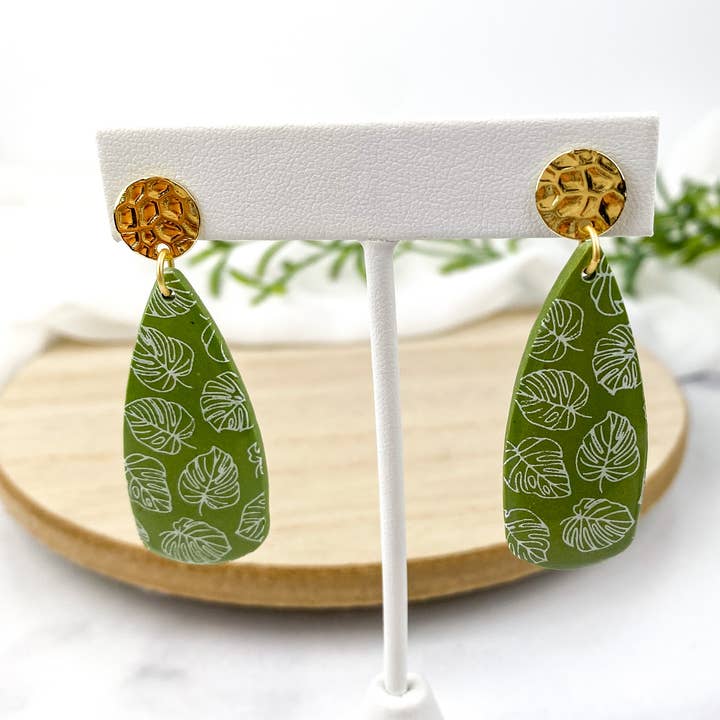 Light Shine - Wholesale Dangle Earrings - Monstera Leaf Dangle Earring | Green Spring Clay Drop |Plant5