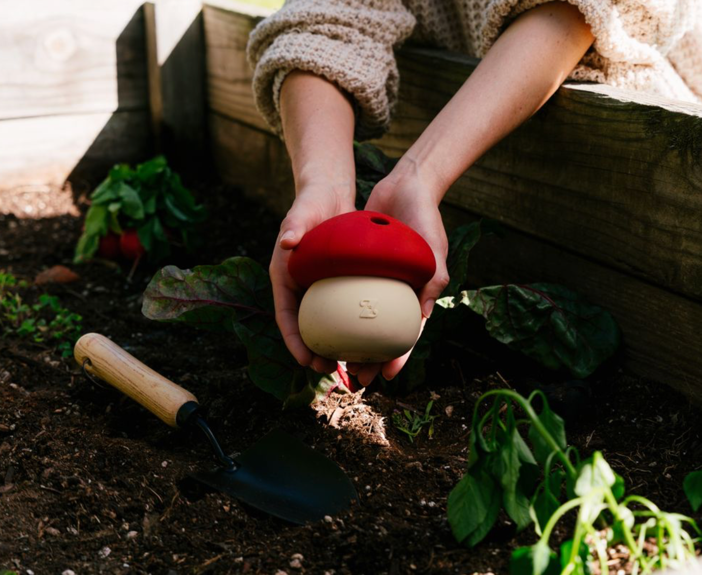 ZippyPaws - Wholesale Pet Toy - Dog - SmartyPaws Tumbler - Mushroom - Interactive dog toy8