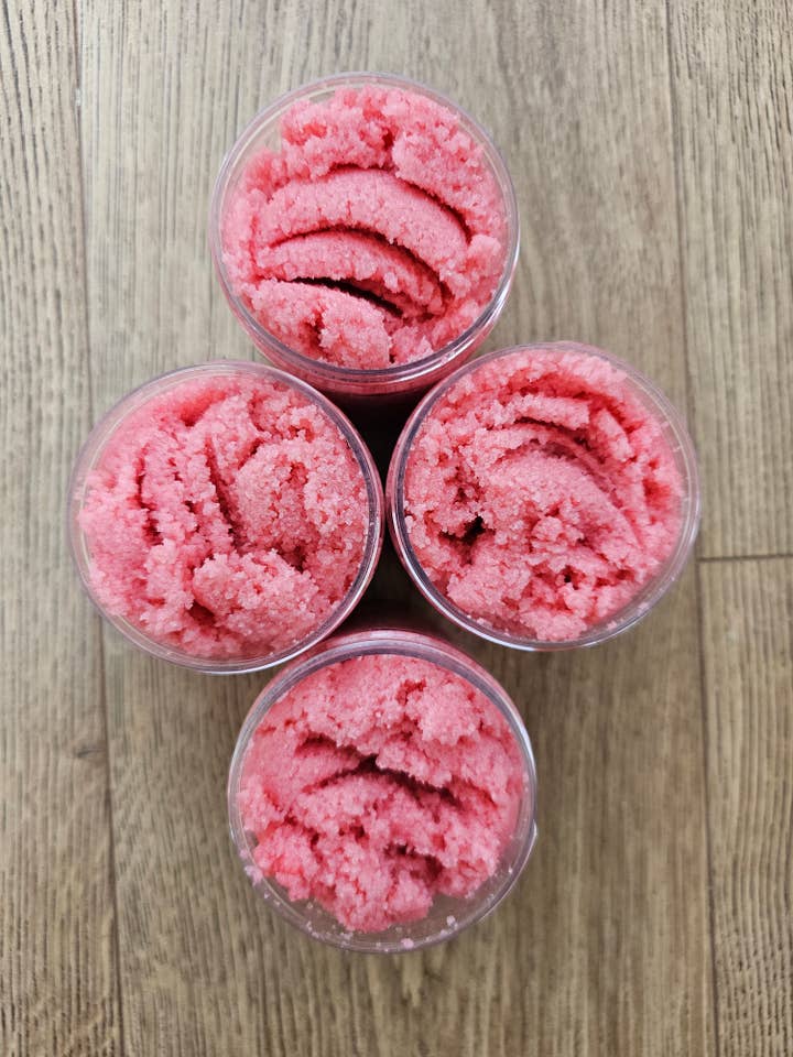 Strawberry Fizz Exfoliating Body Scrub   for wholesale by BeBold Eire