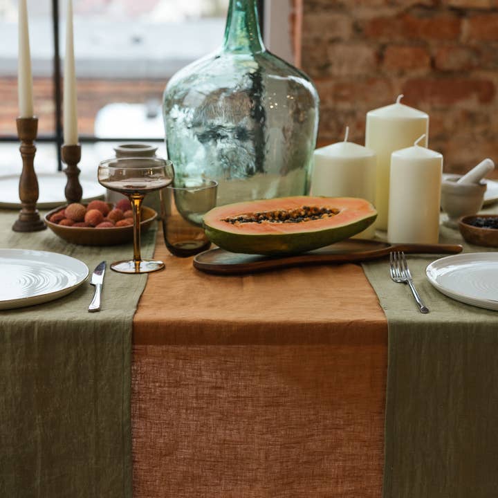 Linen Spells - Vendita all'ingrosso Runner - Runner da tavola in lino verde oliva lavato a pietra3