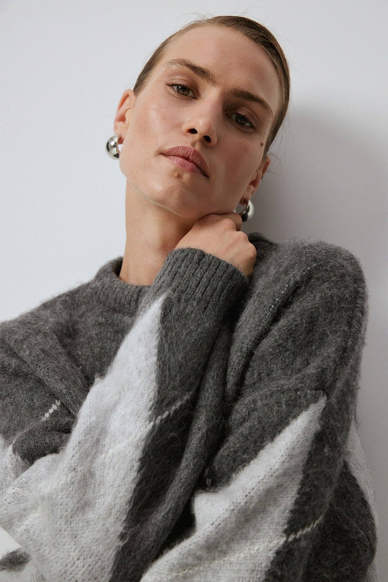 Antracita JERSETER DE PUNTO CON PATRÓN DE DIAMANTES de venta al por mayor en Faire5