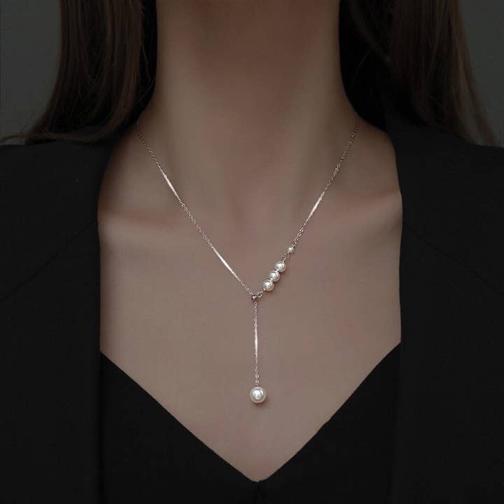 Perimade & Co. LLC - Wholesale Pendant/Charm Necklace - Simple Elegant Pearl Pendant Necklace in 925 Sterling Silver