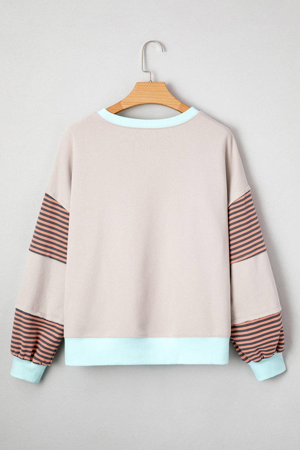 PRETTY BASH - Wholesale Sweatshirt - Dames - Sweatshirt met kleurblok en patchwork met verlaagde schouders5