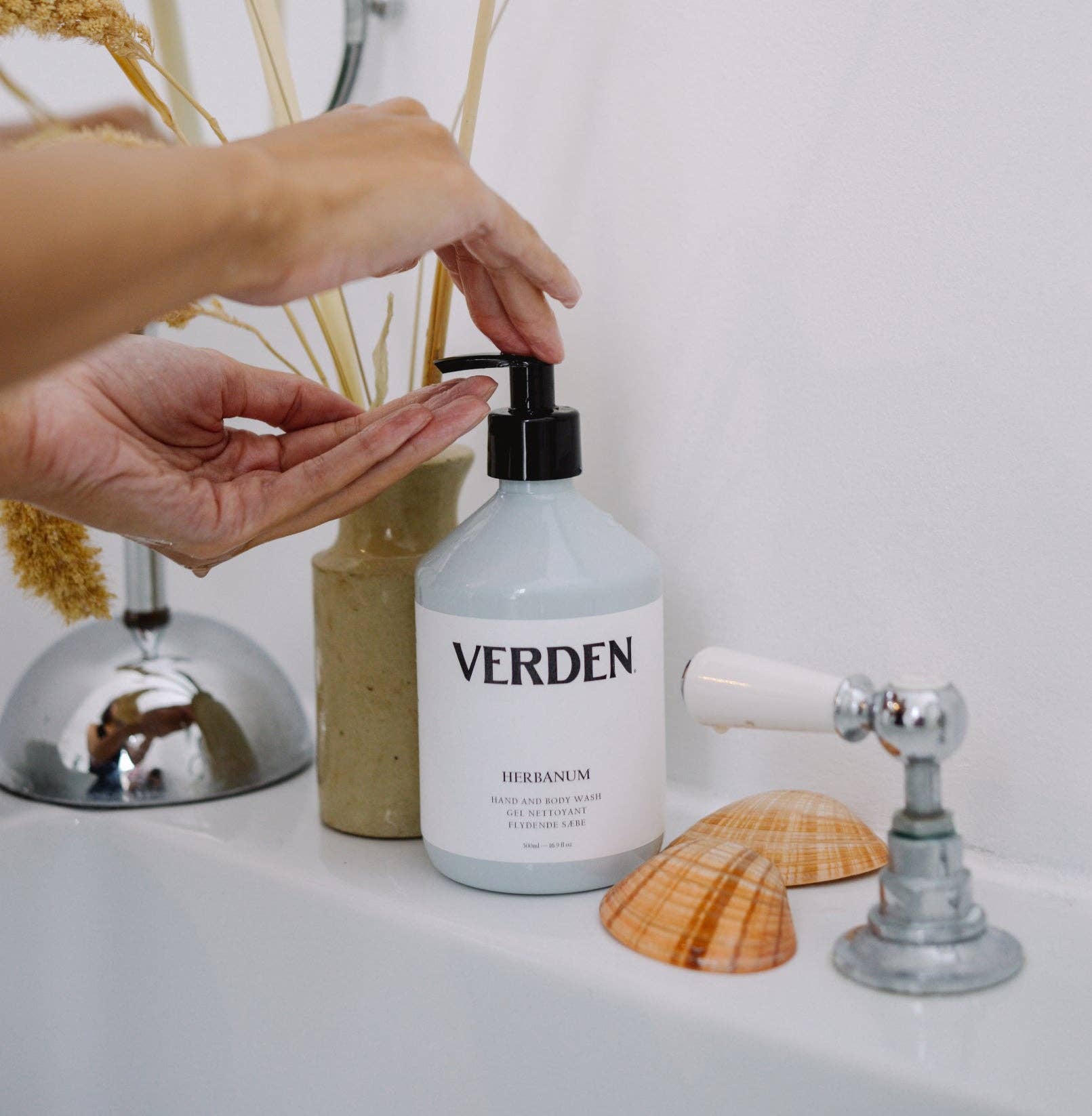 Verden - Wholesale Body Wash/Shower Gel - HERBANUM HAND AND BODY WASH, SOAP 100% Vegan, Cruelty Free2