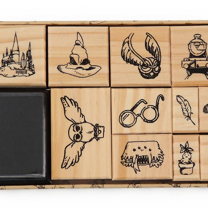 Insight Editions - #1 Pop Culture Publisher - Wholesale Rubber/Decorative Stamp - Harry Potter: Hogwarts Magical Moments Rubber Stamp Set1