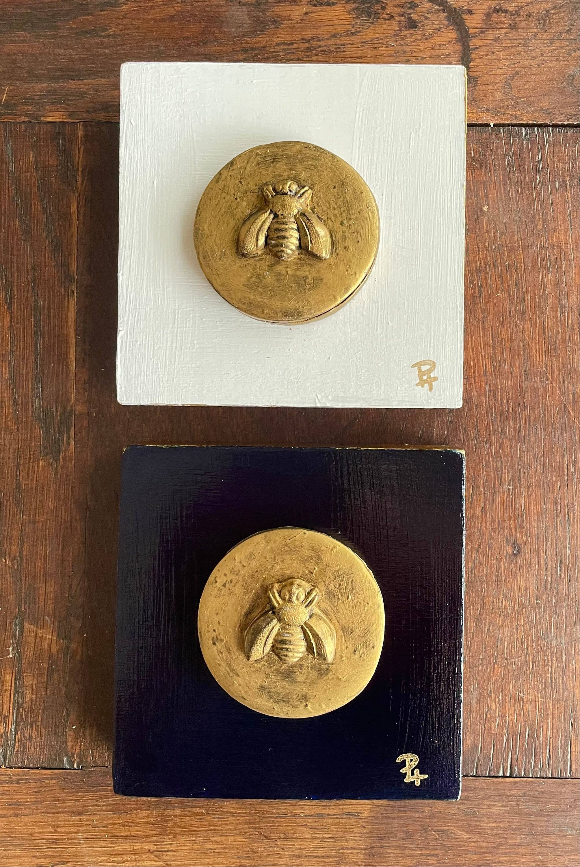 The Ornate Oyster – Großhandel 3D-Wandkunst – Biene Intaglio Klein 4x4, Wandkunst, Bienendekor, Napoleon-Biene0