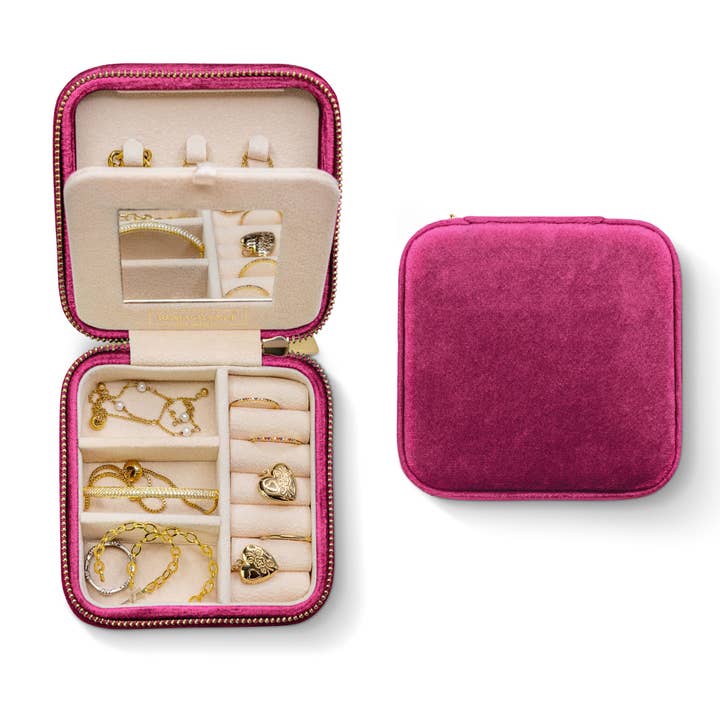 Benevolence LA - Wholesale Jewelry Box/Organizer - Plush Velvet Square Jewelry Box19