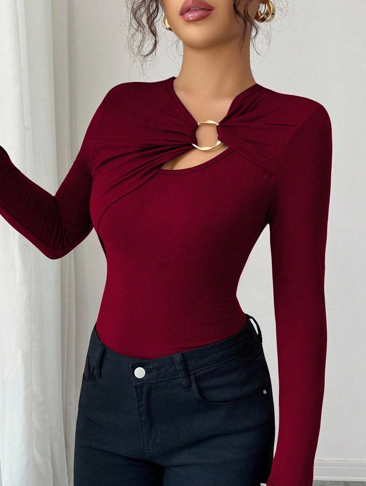 Lovenne - Wholesale Knit Top - Women's - Asymmetric cutout slim-fit top13