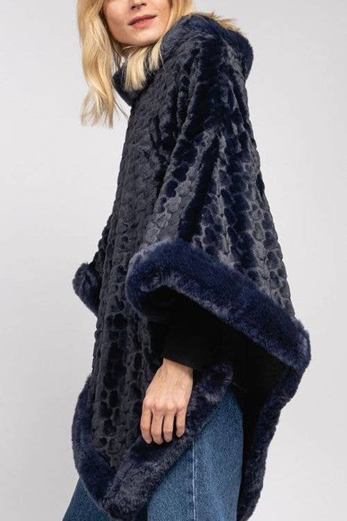 LOOWIE - Wholesale Poncho - Women's - 9069 Faux Fur Poncho Hearts Loowie4