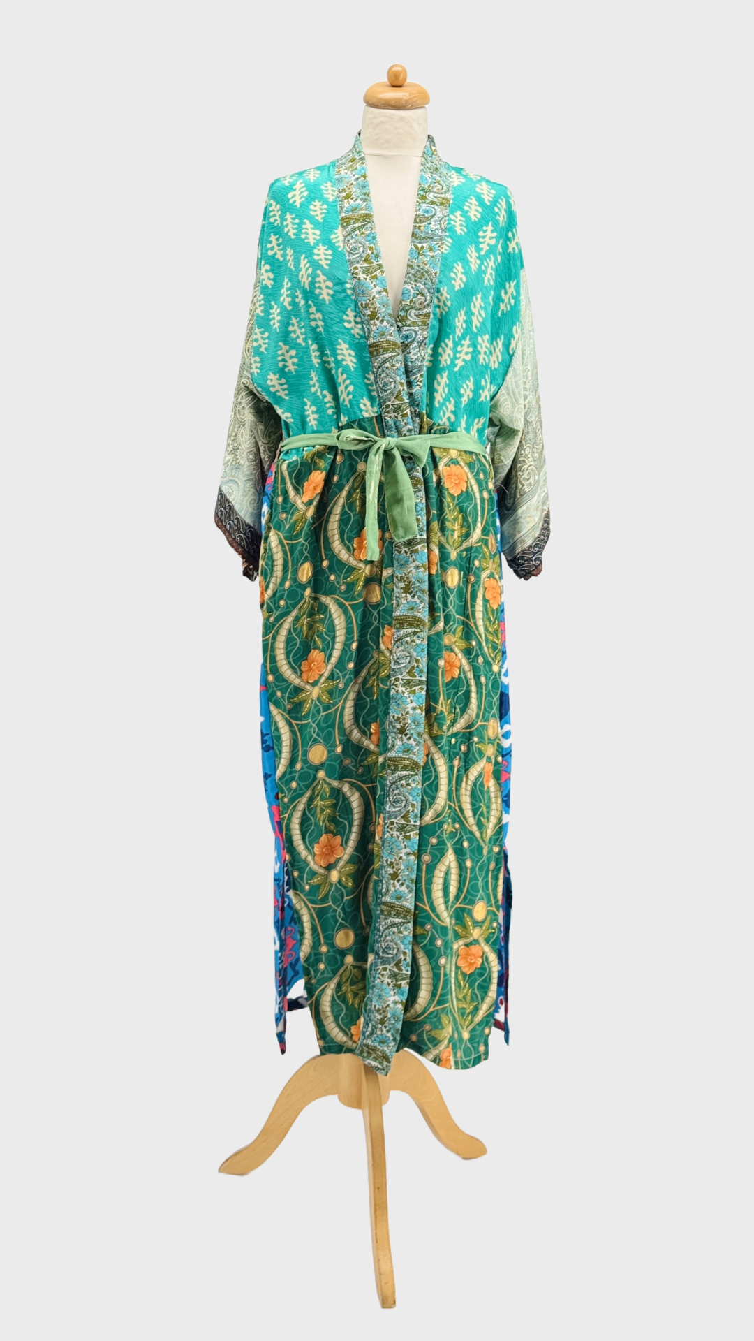 ASSORTIMENT Dames lange patchwork kimono - RENACER COLLECTIE voor groothandel op Faire5