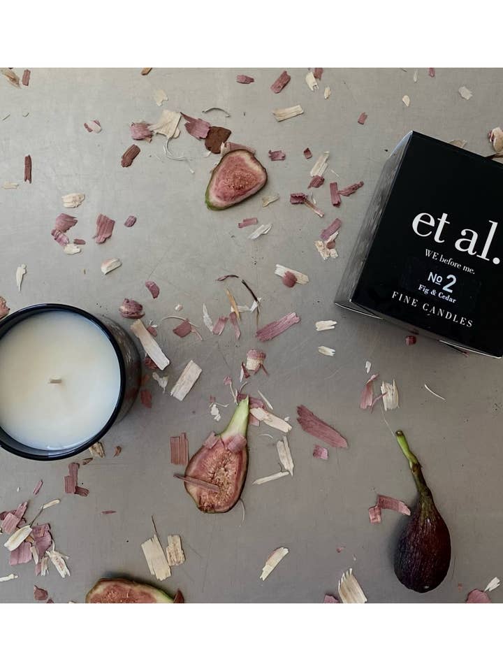No. 2 Fig & Cedar 10oz soy blend candle BLK for wholesale by et al life