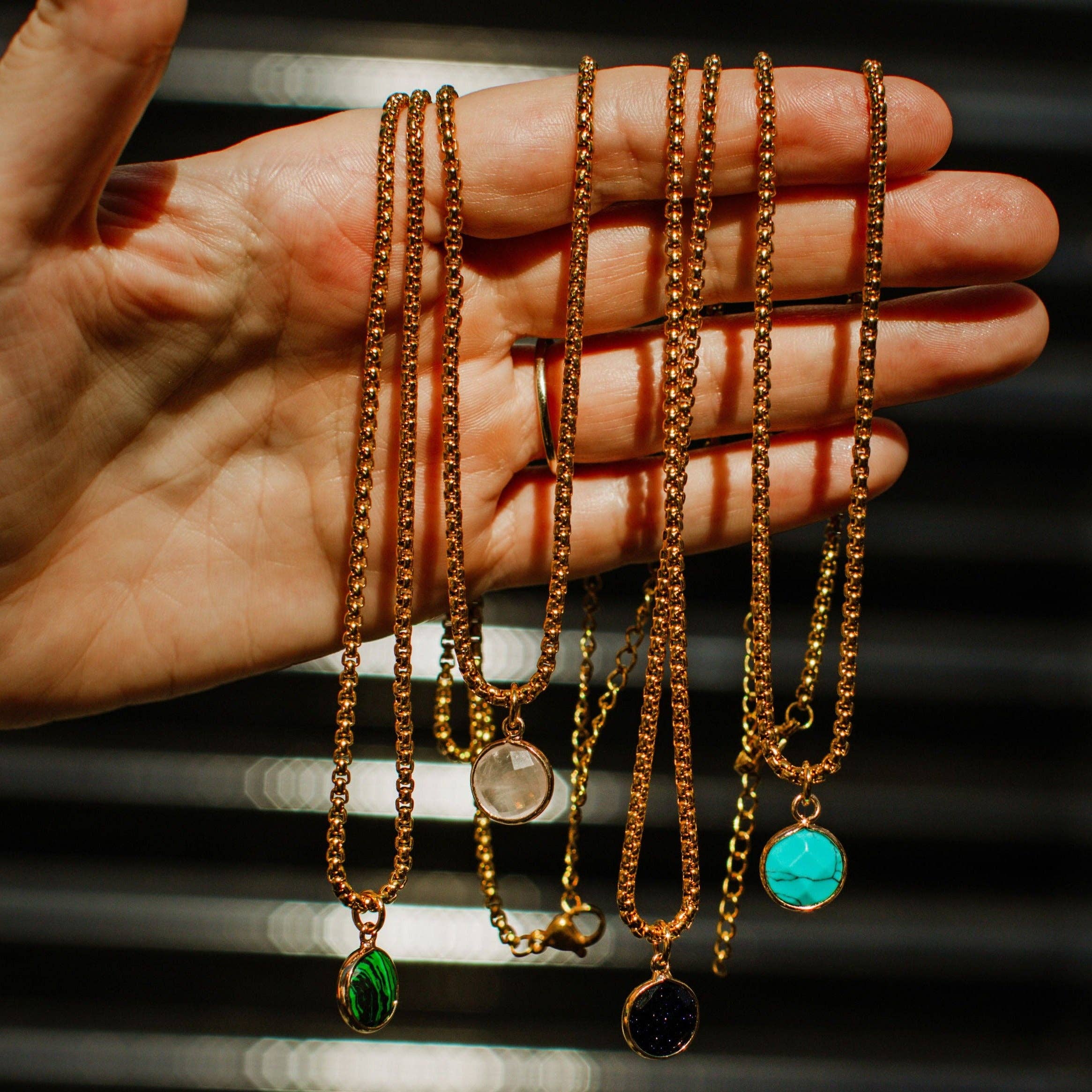 ETHICGOODS - Wholesale Pendant/Charm Necklace - Classic Gold Stone Pendant Necklace - Sandstone1