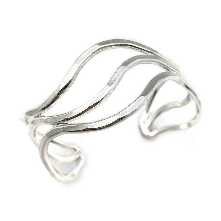 Bracelet manchette réglable plaqué argent - grandes vagues pour la vente par Anju Jewelry