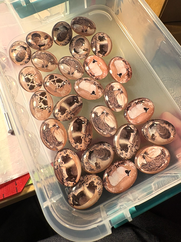 Anna DiVito Studio - Wholesale Magnet - COUNTRY FARM ANIMALS MAGNET SET | GLASS LARGE | HANDCRAFTED3