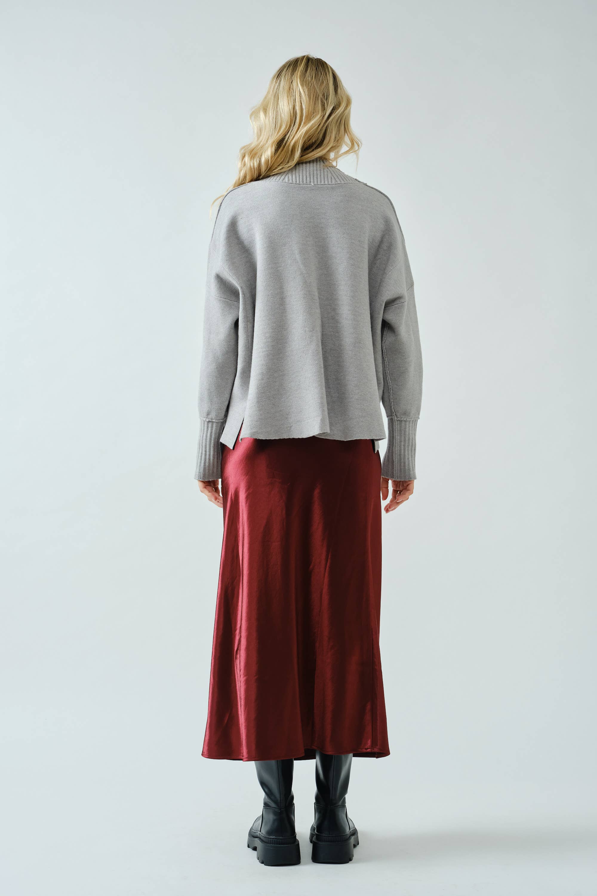 SPICE ALLEY – Engroshandel Nederdel - Dame – SA10002S - Satin Midi Nederdel8