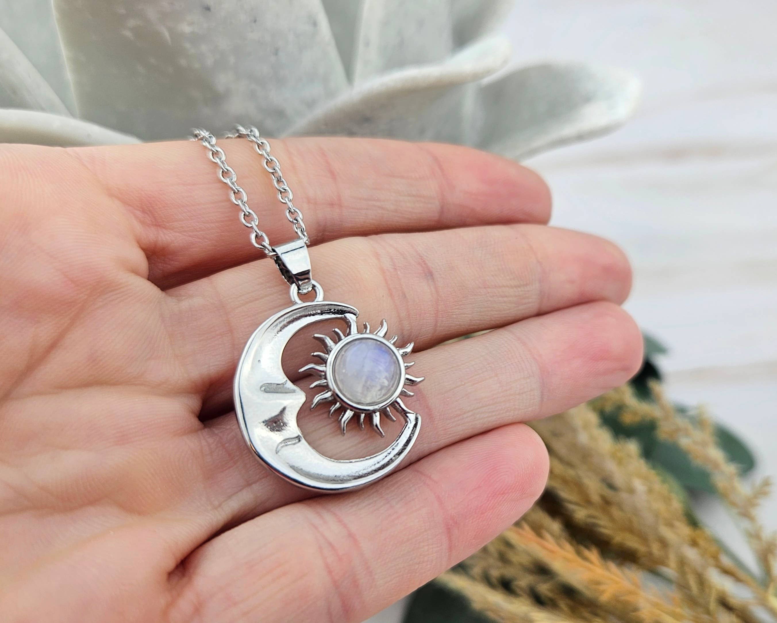 WonderLight Jewelry – wholesale Pendant/charm necklace – Sun and Moon Necklace - Moonstone / Femininity2