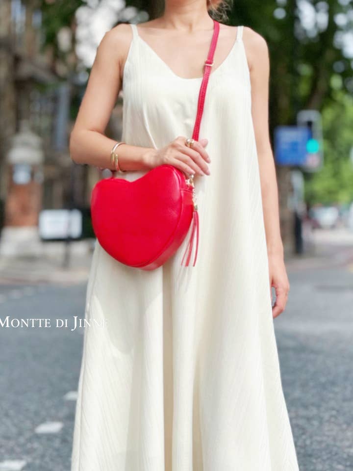 Handmade Italian Leather Heart Bag-Playful Romance for wholesale by MONTTE DI JINNE