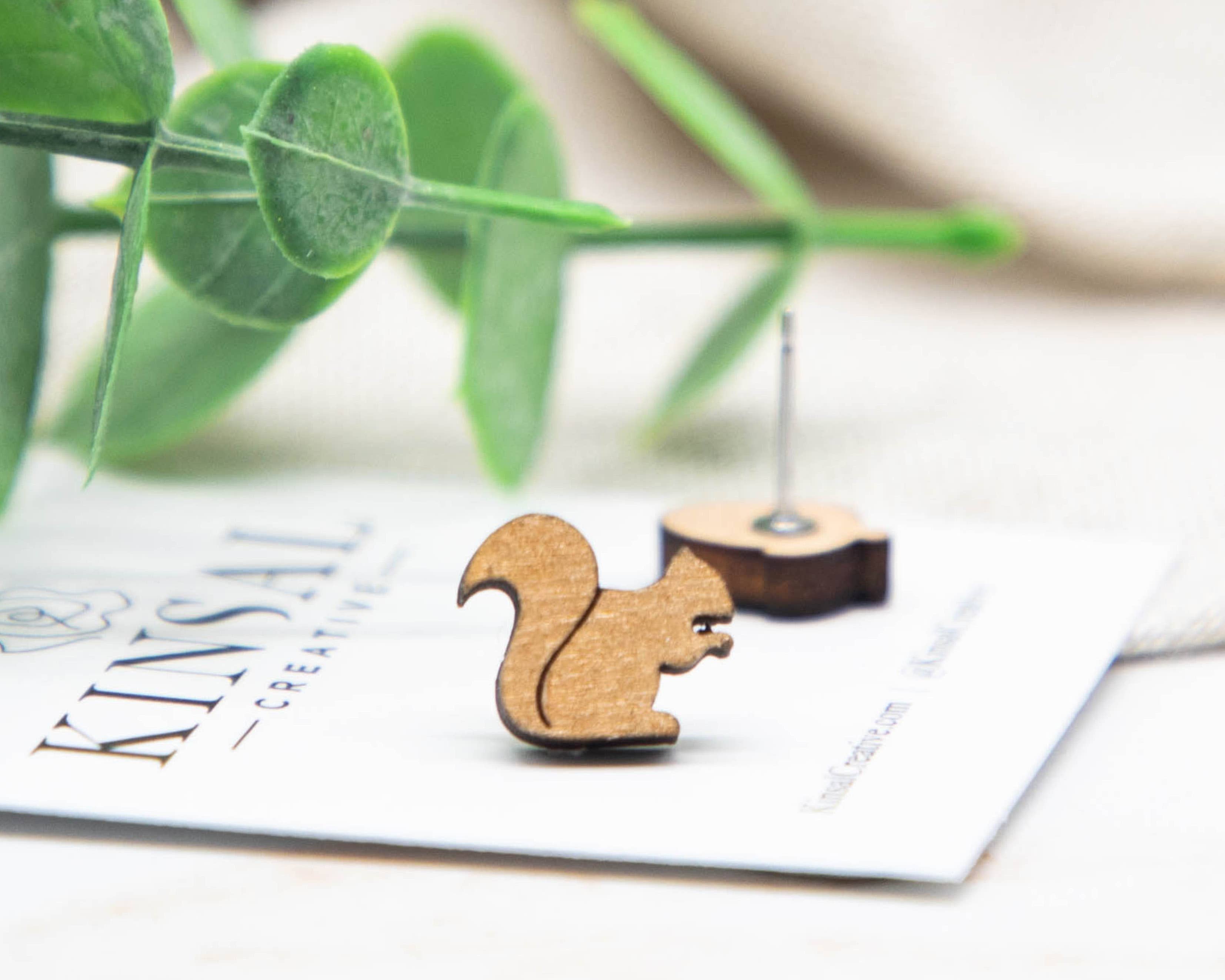 Kinsal Creative – Brincos de pino por atacado – Brincos Madeira Esquilo e Bolota1