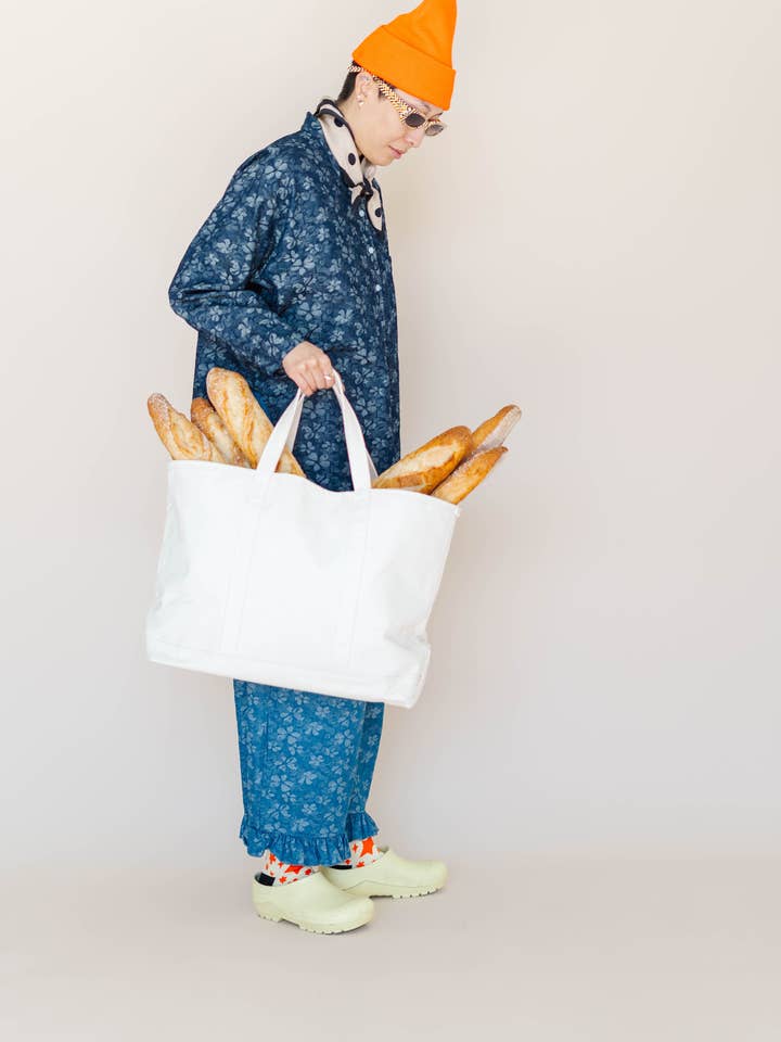 Nettle Studios - Wholesale Button Down Shirt - Unisex - Size Inclusive Plus Size Unisex Floral Chambray Button Up15