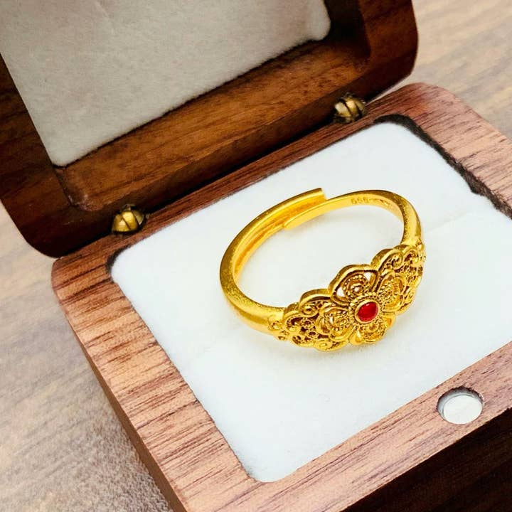 Anello Fiori in piena fioritura per la vendita all'ingrosso da parte di Bright MacMing