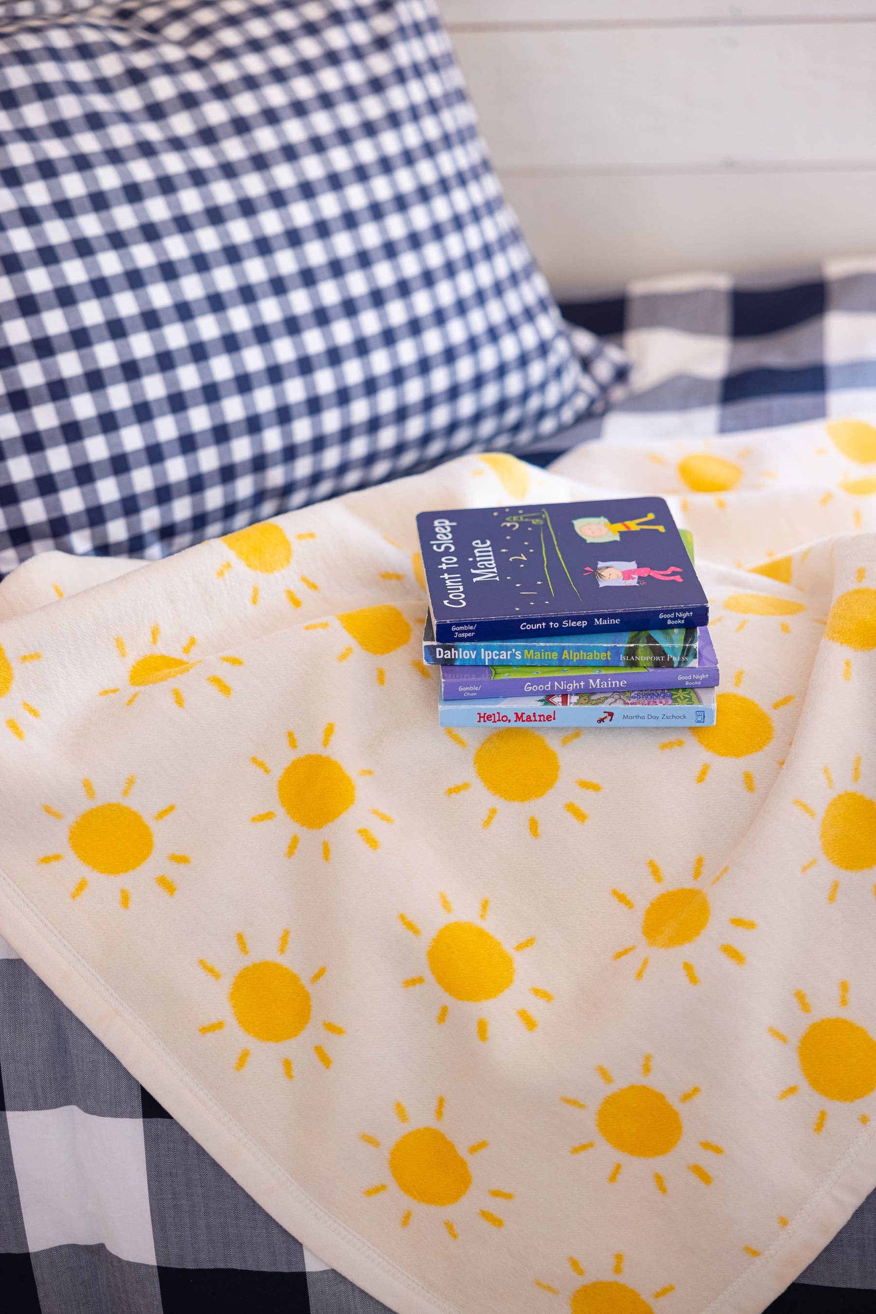 ChappyWrap - Wholesale Bedding Blanket - Kids & Baby - You Are My Sunshine Midi Blanket4