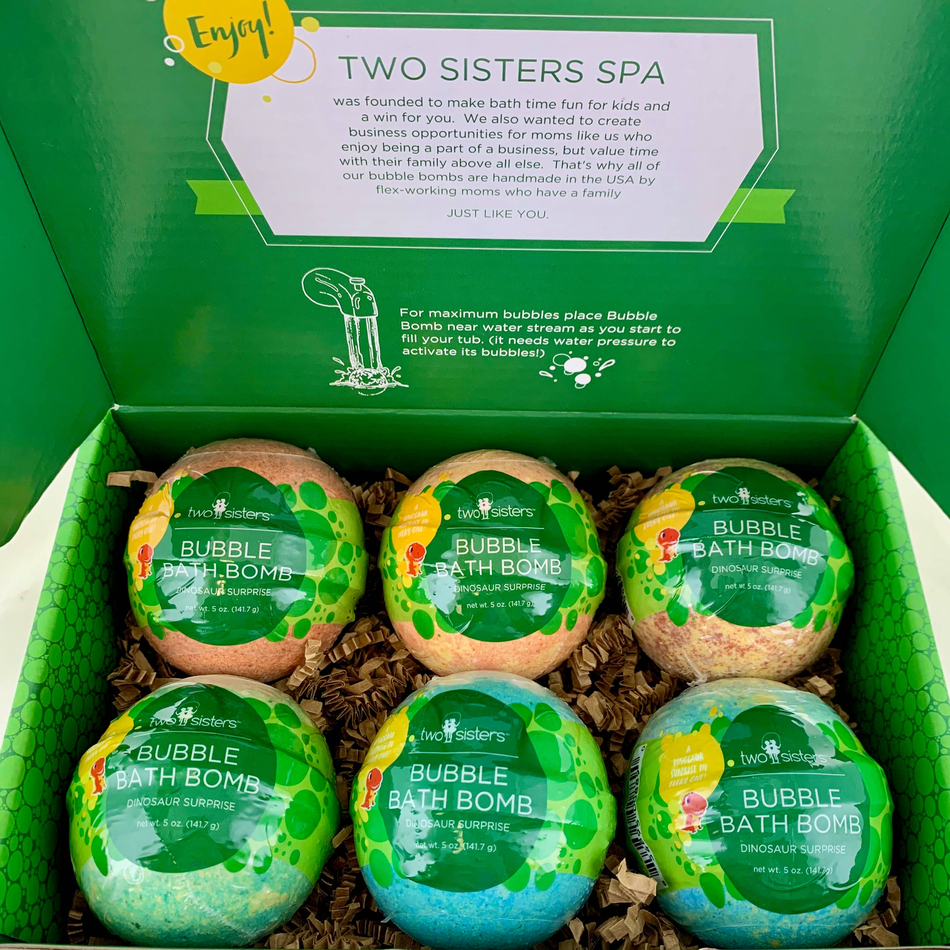 Two Sisters Spa - Wholesale Bath Bomb/Fizz - Dinosaur Kids Bath Bombs Gift Set with Toys Inside – 6 Pack4