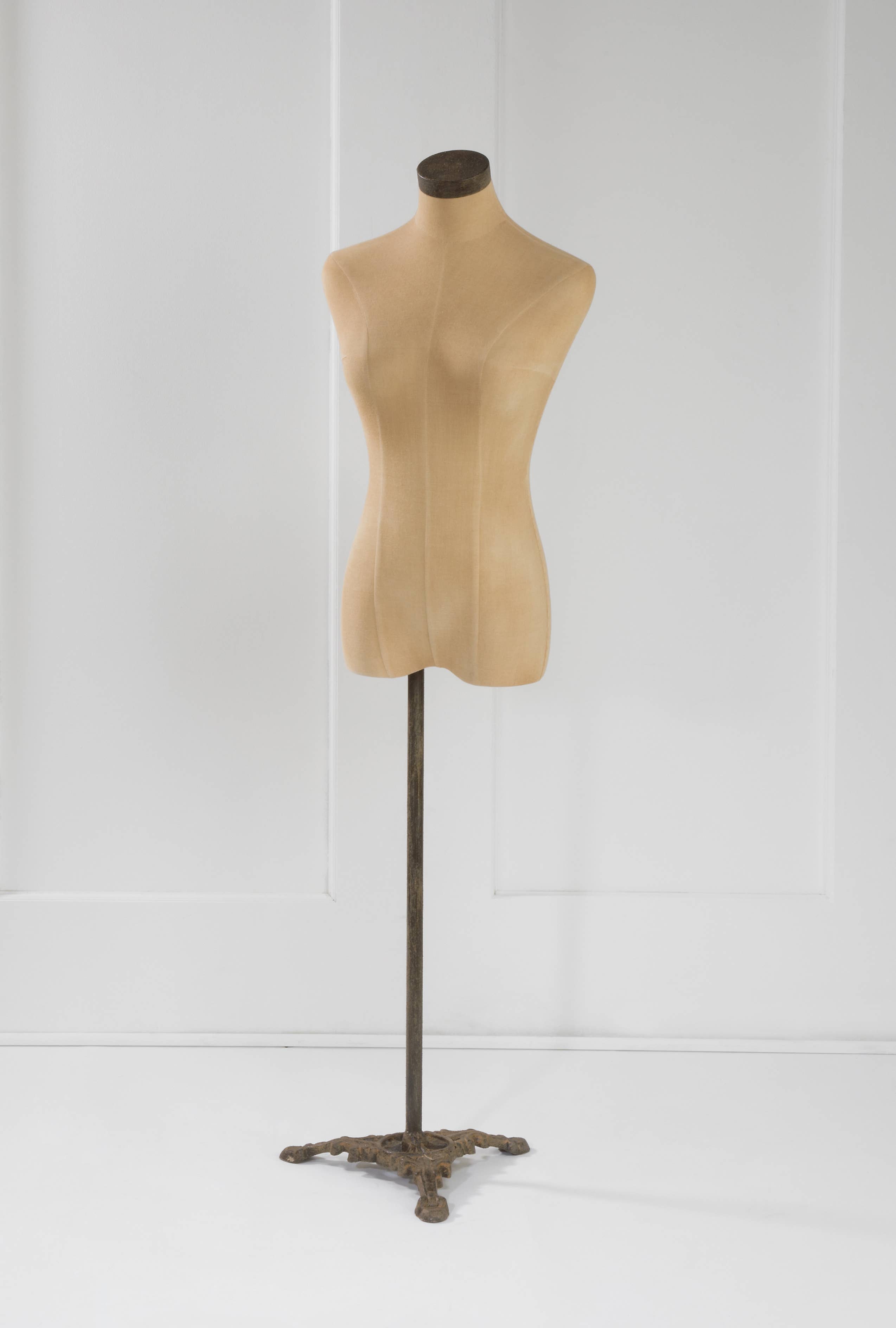Tripar International - Wholesale Mannequin - Antiqued Body Forms2