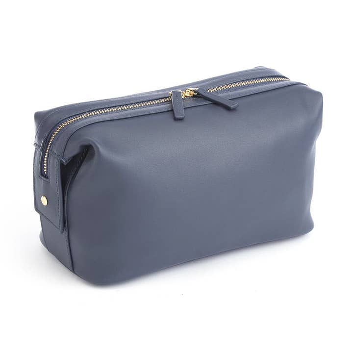 Executive Toiletry Bag for wholesale by ROYCE New York