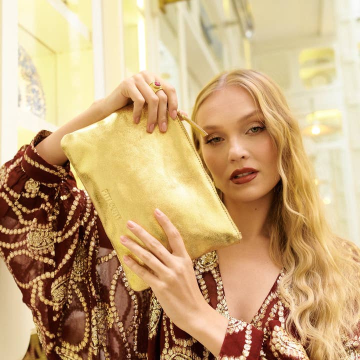 WINONA GOLD CLUTCH and other Purchase Wholesale winarom senf mittelscharf. Free Returns & Net 60 Terms on Faire trending on Faire.