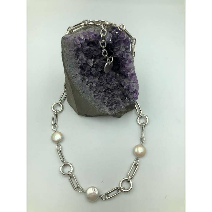 Flat, Round Stone Necklace for wholesale by Volare