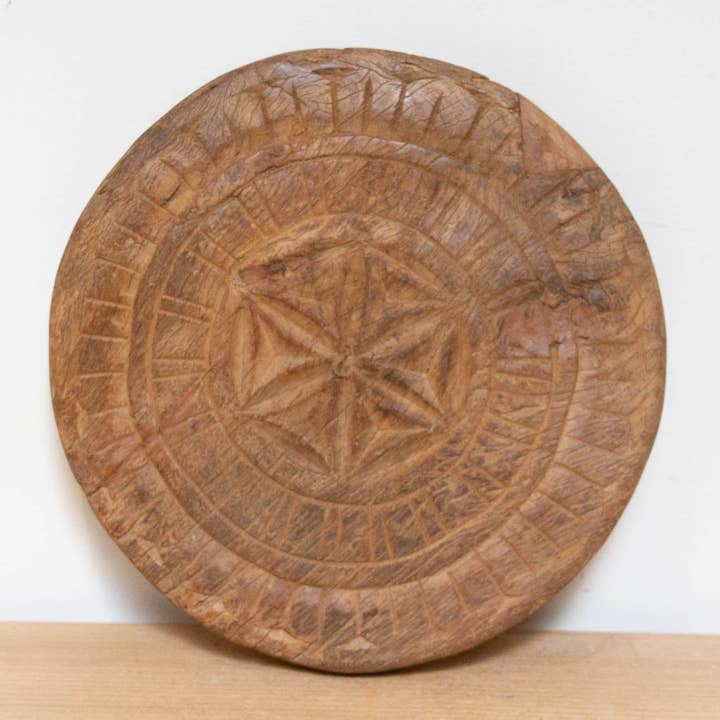 De-cor - Wholesale Decorative plate/dish/bowl - Farmhouse Round Carved Plate1