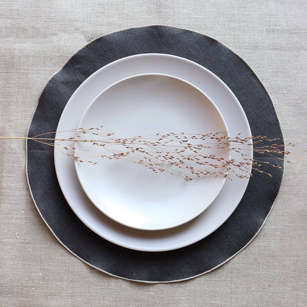 Giardino Segreto – wholesale Placemat – Round placemats in pure RESINATED linen11