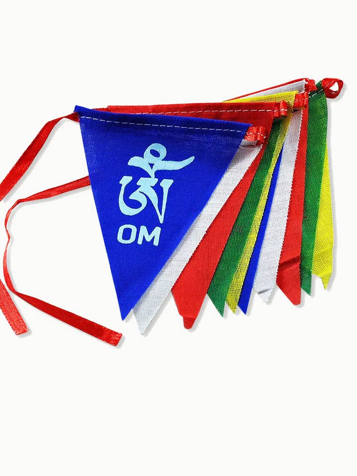 Bandiere di preghiera Sivalya Om Mani Padme Hum, triangolari per la vendita all'ingrosso da parte di Sivalya