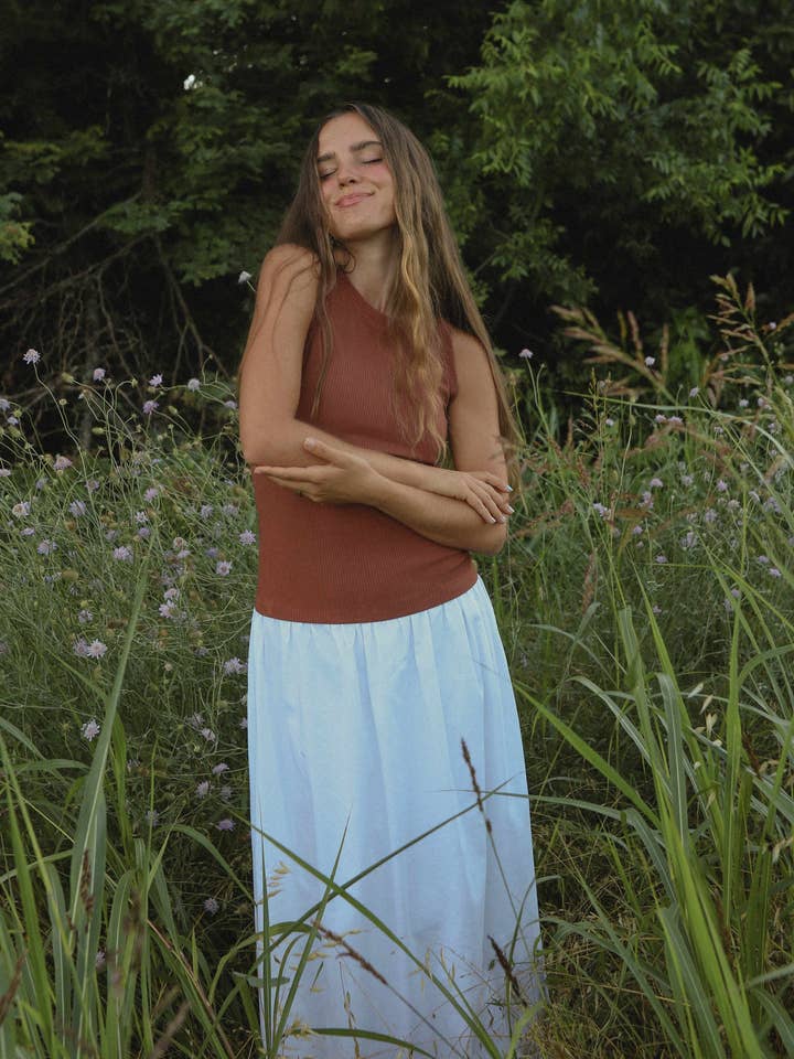 ISD1359 Midikleid mit fallender Taille in Mokka für den Großhandel von If She Loves