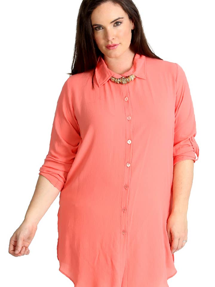 Chemise Fendue Côté en Crêpe Uni 1444 pour la vente par NOUVELLE