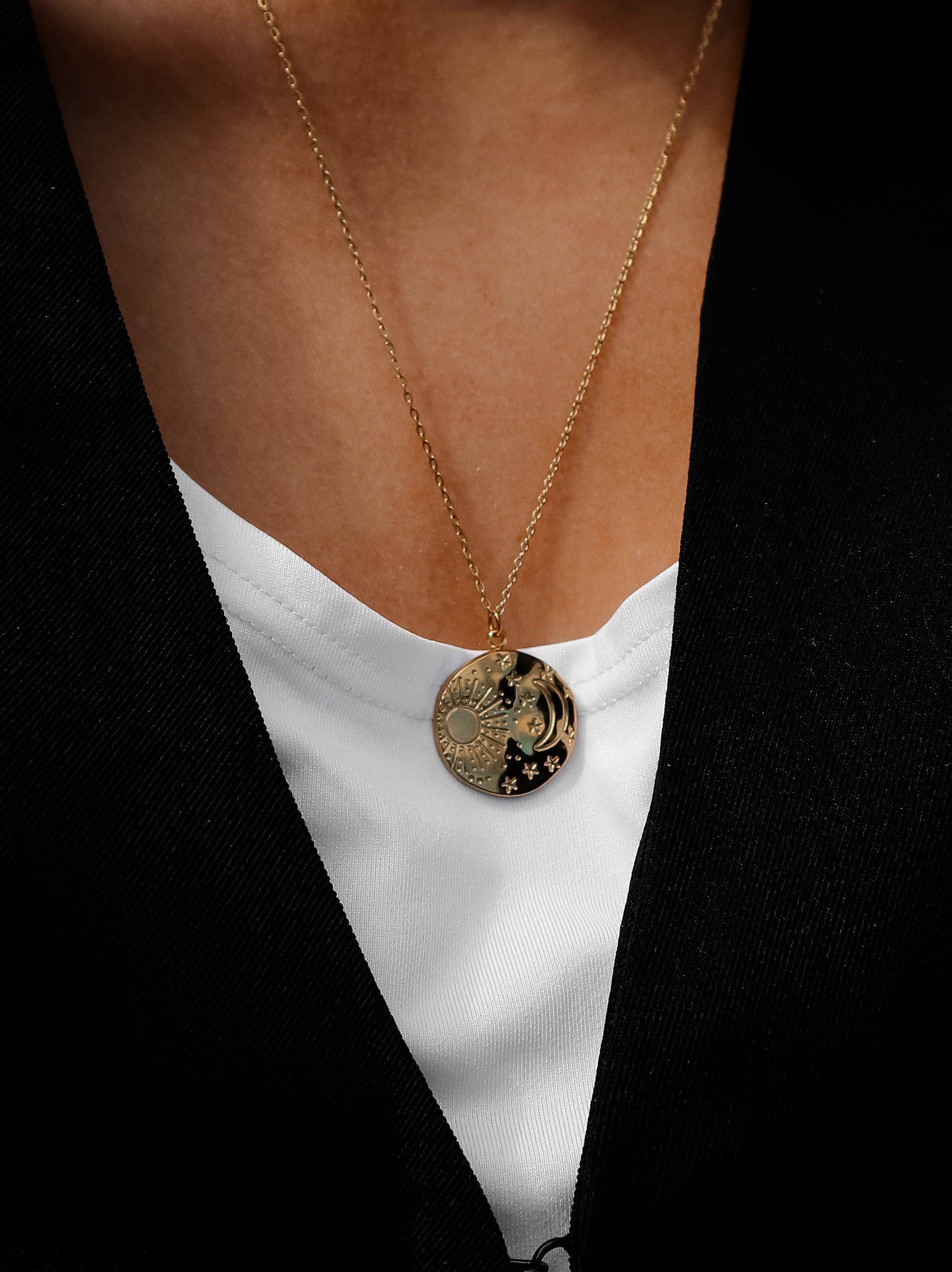 Bali Soul - Wholesale Halskettinghanger - Luna zon- en maan hanger ketting van goud1