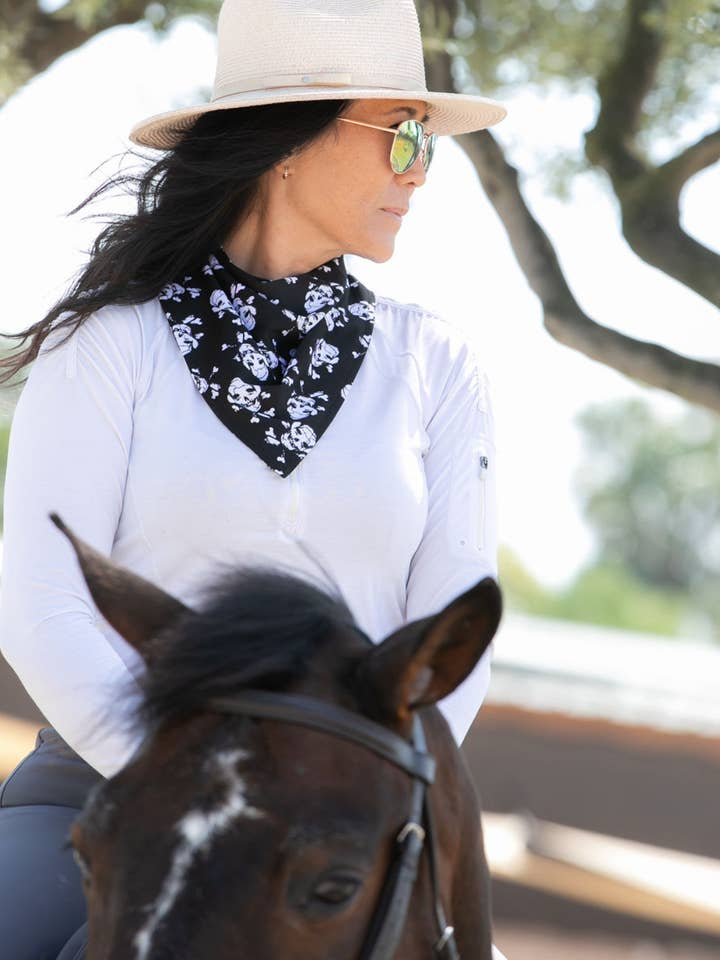 Bandana Magnética com estampa craniana por atacado de Elevated Equestrian