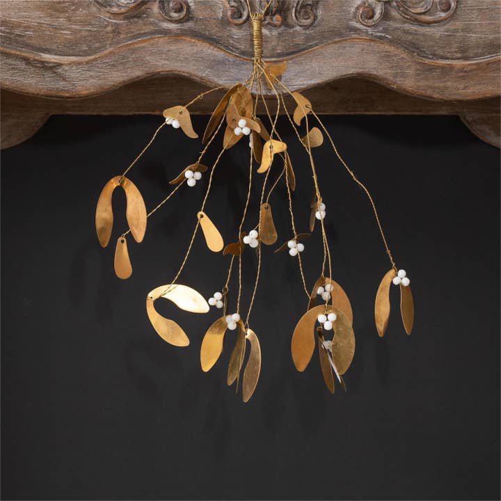 Audrey's Home & Gift – wholesale Christmas decoration – Gold Mistletoe Swag (Pk/06)1