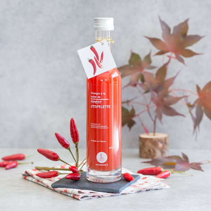 Espelette Pepper Vinegar 25cl for wholesale by La Boutique aux délices