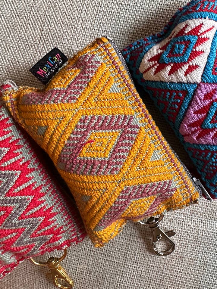 Distributeur sanitaire pour chiens/sacs à coquelicots pour la vente par Gueyita Mexicana