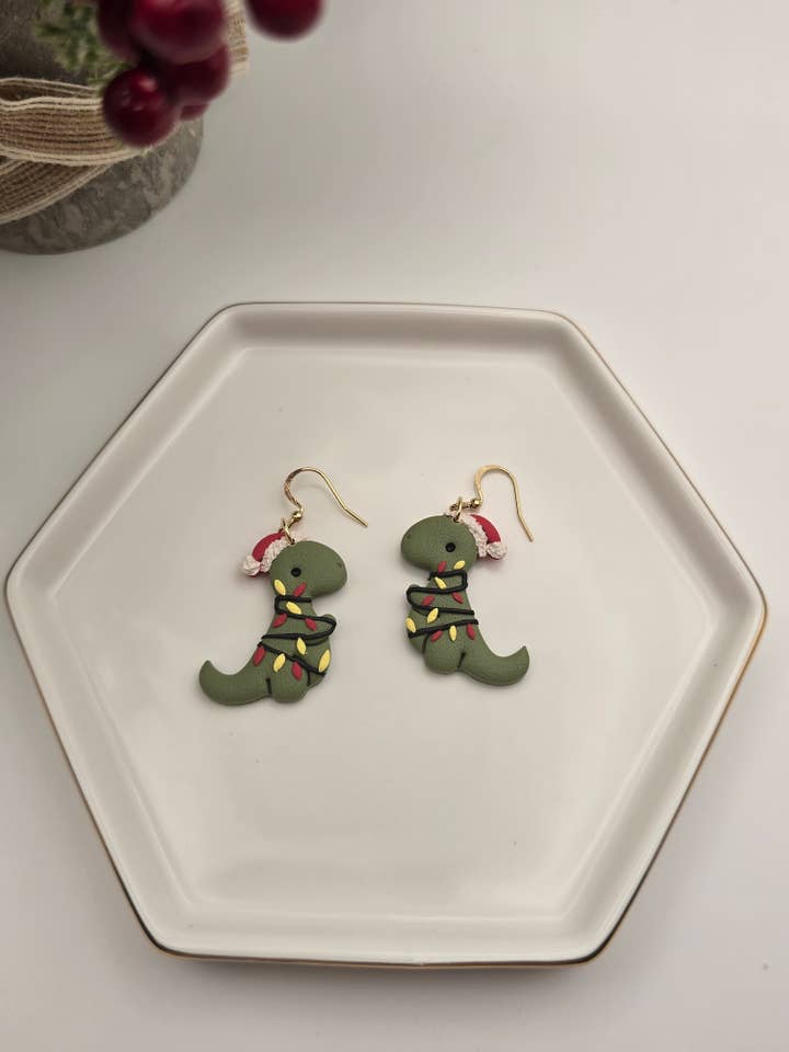 Brincos de Dinossauro de Natal Feitos à Mão, Jóias de Argila Polimérica por atacado de Beckys Creations