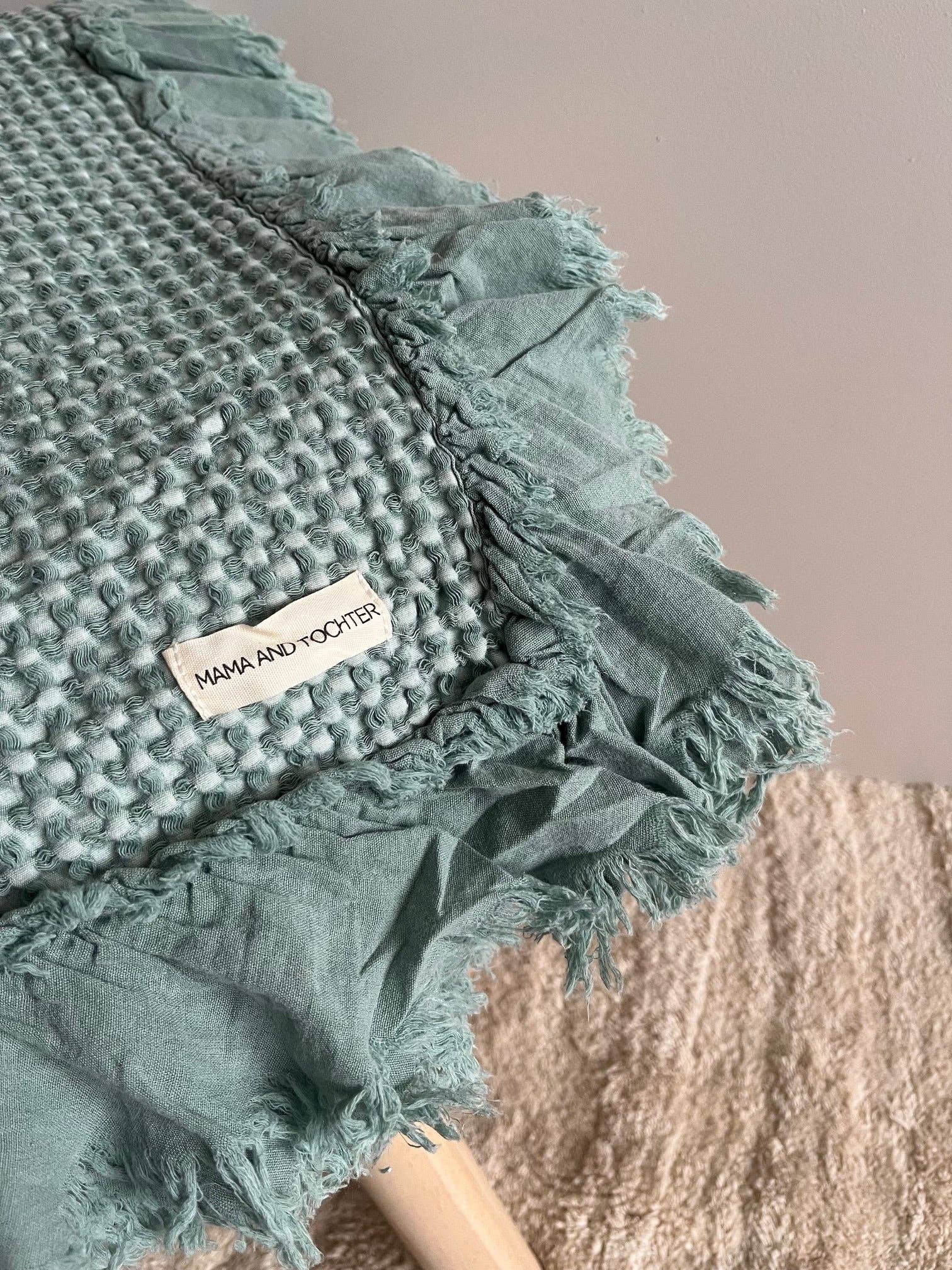 Mama and Tochter - Wholesale Throw blanket - Organic Cotton Rustic Waffle Throw Blanket - Sea Green1
