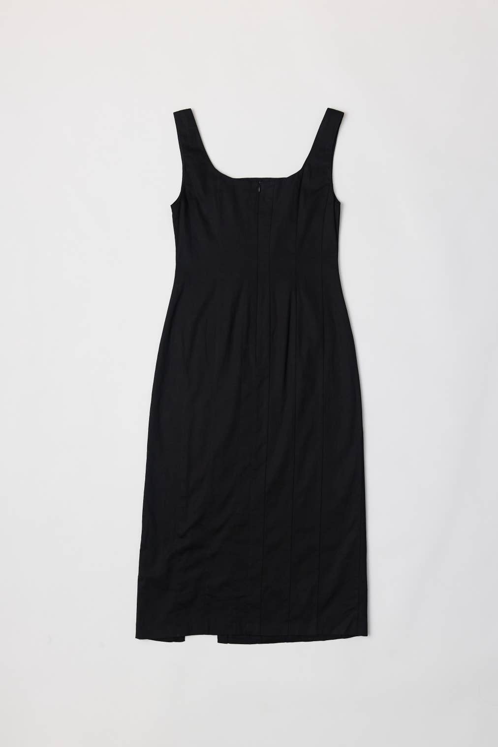 MOD REF - Wholesale Dress - Women's - The Lyra Dress | Sleek Paneled Bodycon Dress4