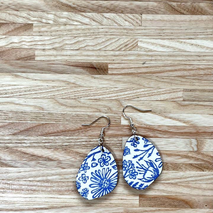 Beth Lewis Art – wholesale Dangle earrings – New Colourful Wooden Earrings11