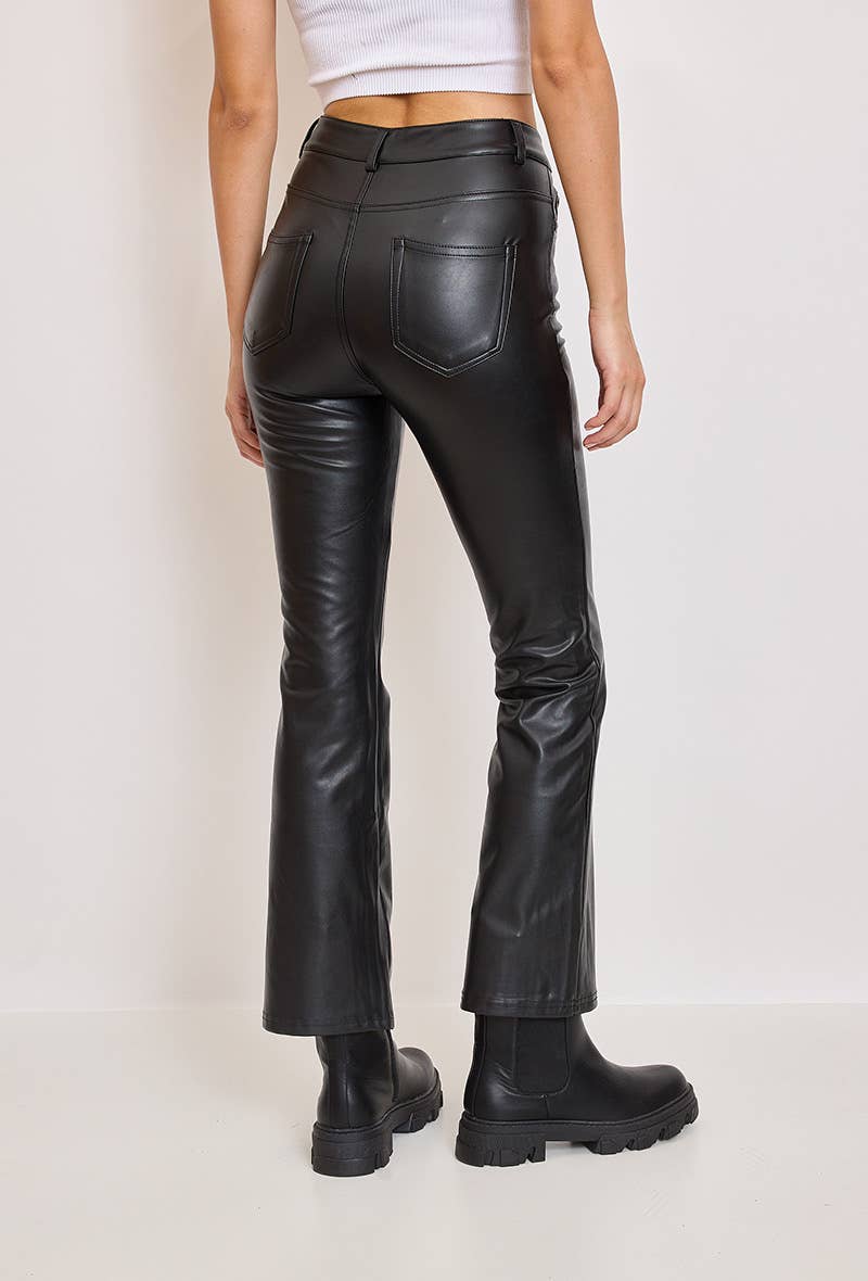Orice – wholesale Byxor - Dam – Svarta utsvängda byxor i konstläder - Orice5