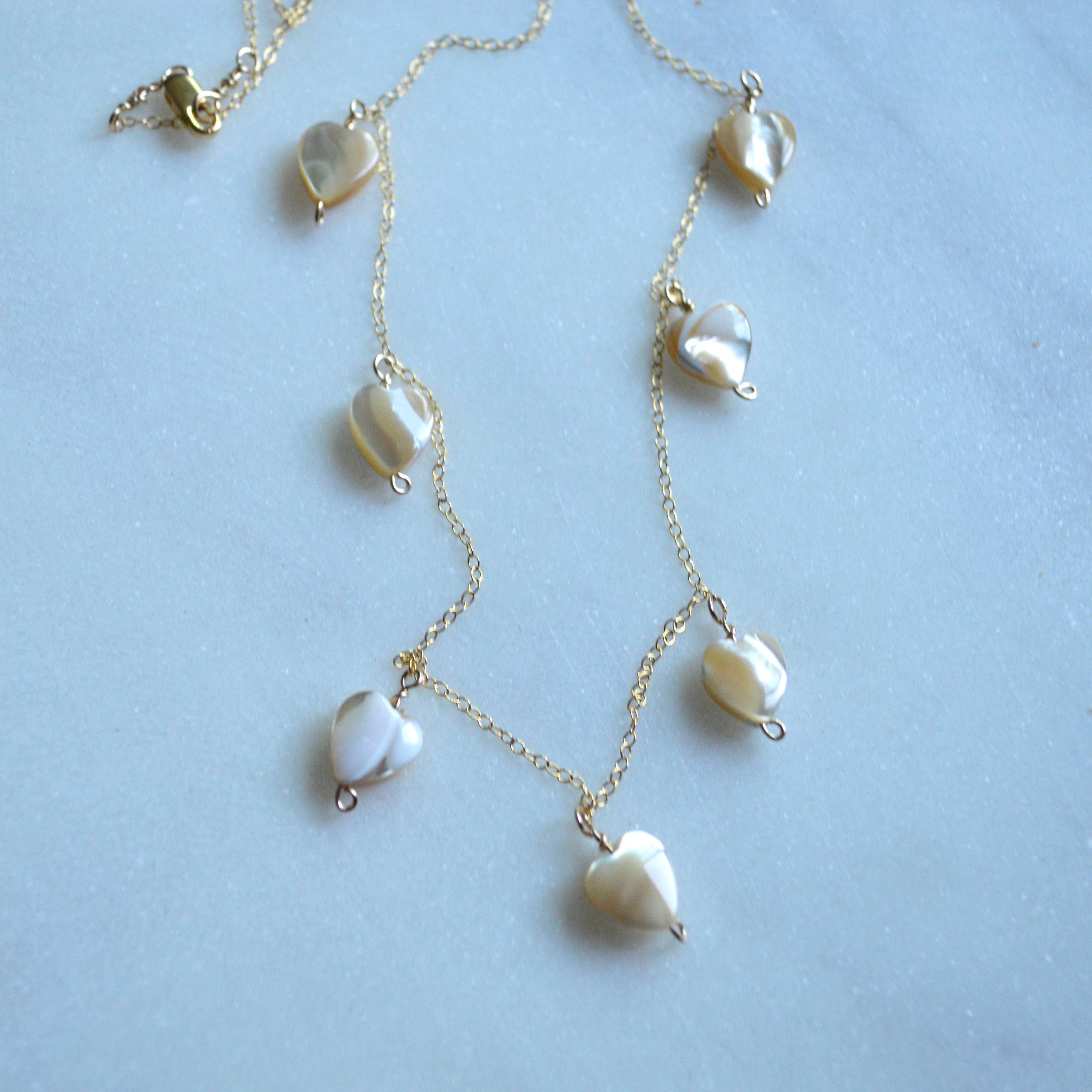 Salty But Sweet - Vendita all'ingrosso Collana con ciondolo/pendaglio - Collana con cuore in madreperla1