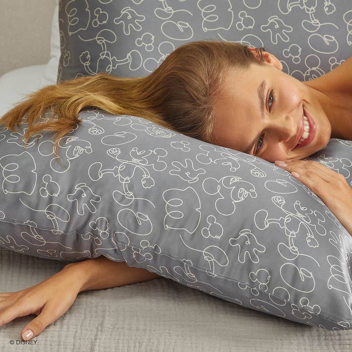 KITSCH - Wholesale Bedding Pillowcase/Sham - Kitsch & Mickey and Minnie Satin Pillowcase Mickey Magic3