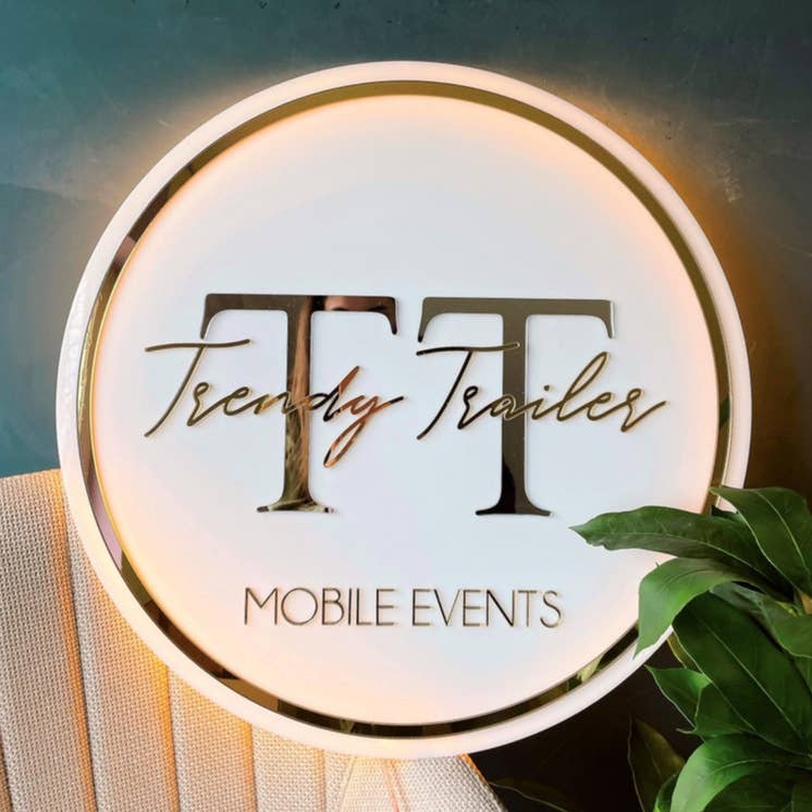 Glow Neon - Vente Enseignes néon - Panneau de qualité personnalisé avec néons, store business deco12